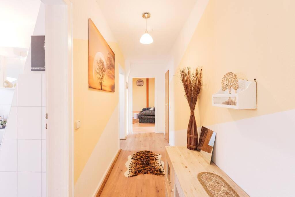 - 3-Bedroom Apartment Luxury: Central & Spacious In Duisburg & Big Tv And Kitchen - ภายนอก รูปภาพ